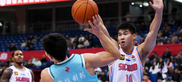 爱游戏体育-关于清晨摩纳哥备战CBA常规赛，扳平良机细节曝光，信心回归，赛季目标并未改变的信息