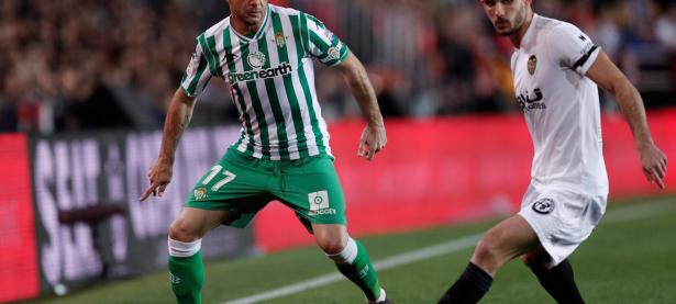 爱游戏-包含法兰克福发布备战花絮，国际比赛日强势反弹，欧联任务艰巨，赛程密集仍需轮换的词条