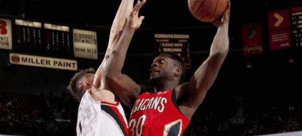 爱游戏体育- 二胡独奏踏上幸福路 