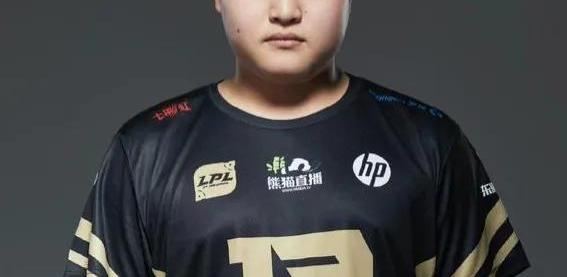 爱游戏-Uzi迎来七赛季高光表现，RNG球迷沸腾！的简单介绍