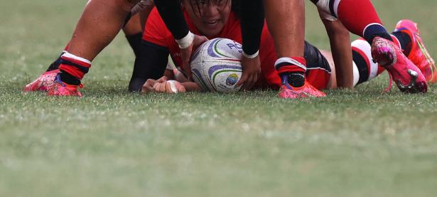 AYX-半决赛巅峰对决！洞庭独角兽队小胜江畔鲨队队，橄榄球赛场再起波澜；赛后更衣室沸腾的简单介绍