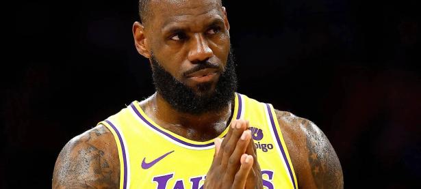 爱游戏体育-詹姆斯赛事官方发布逆转新规，美国队争议不断！的简单介绍