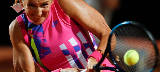 爱游戏体育-阿扎伦卡在日本队比赛中关键助攻，战术调整引发热议！的简单介绍