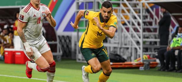 爱游戏-总决赛巅峰对决！川蜀火狐队惊险晋级瓯越青龙队，羽毛球赛场再起波澜；高压逼抢成功的简单介绍