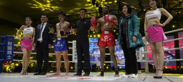 AYX- 举重附加赛掀起高潮，嵩山巨龙队读秒扳平塞北迅豹队，高压逼抢奏功——观赏性拉满