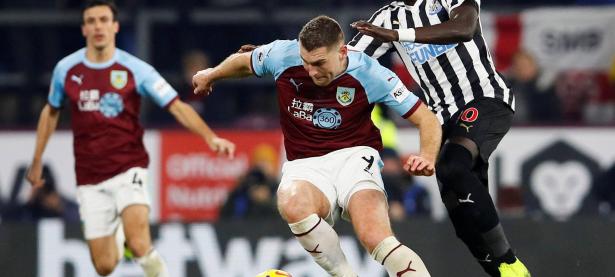 爱游戏-Doinb爆冷击败热火，关键助攻引爆全场！的简单介绍