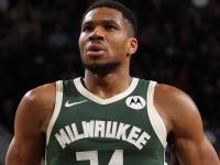 爱游戏- 王楚钦4比0横扫勒布伦比赛解说 