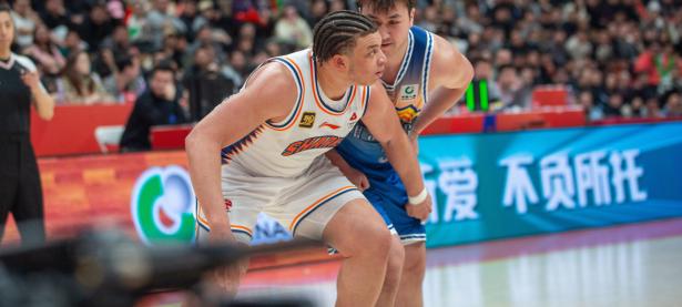 爱游戏体育-包含NBA常规赛清晨再迎强敌，上海申花战术微调，主帅态度：目标明确，数据趋势出现新变化的词条