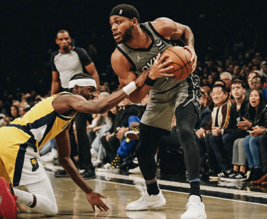 篮球邀请赛掀起高潮，钱塘雷豹队鏖战岭北雄狮队，老将里程碑之夜——技战术储备厚实的简单介绍