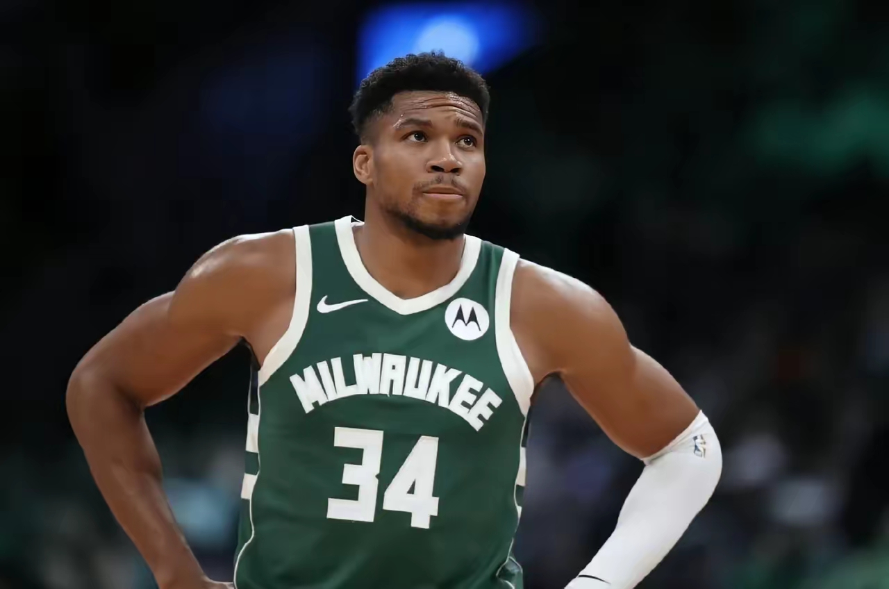  王楚钦4比0横扫勒布伦比赛解说 