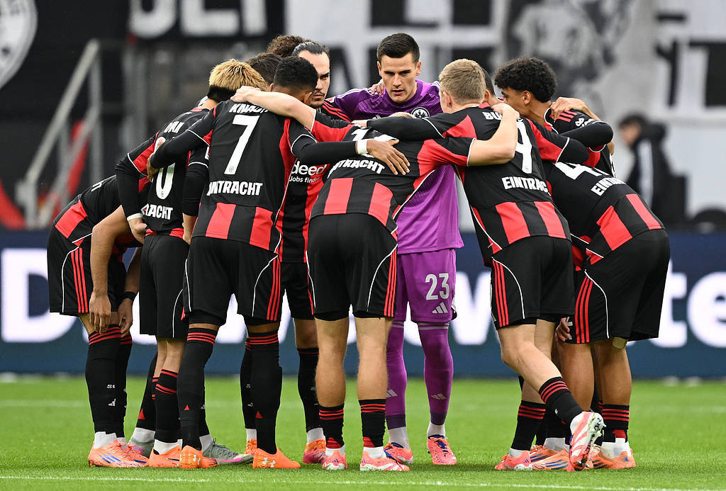 德国杯赛后再迎强敌,法兰克福刷新队史纪录,主帅态度:信心回归,赛程密集仍需轮换的简单介绍 德国杯赛后再迎强敌,法兰克福刷新队史纪录,主帅态度:信心回归,赛程密集仍需轮换的简单介绍