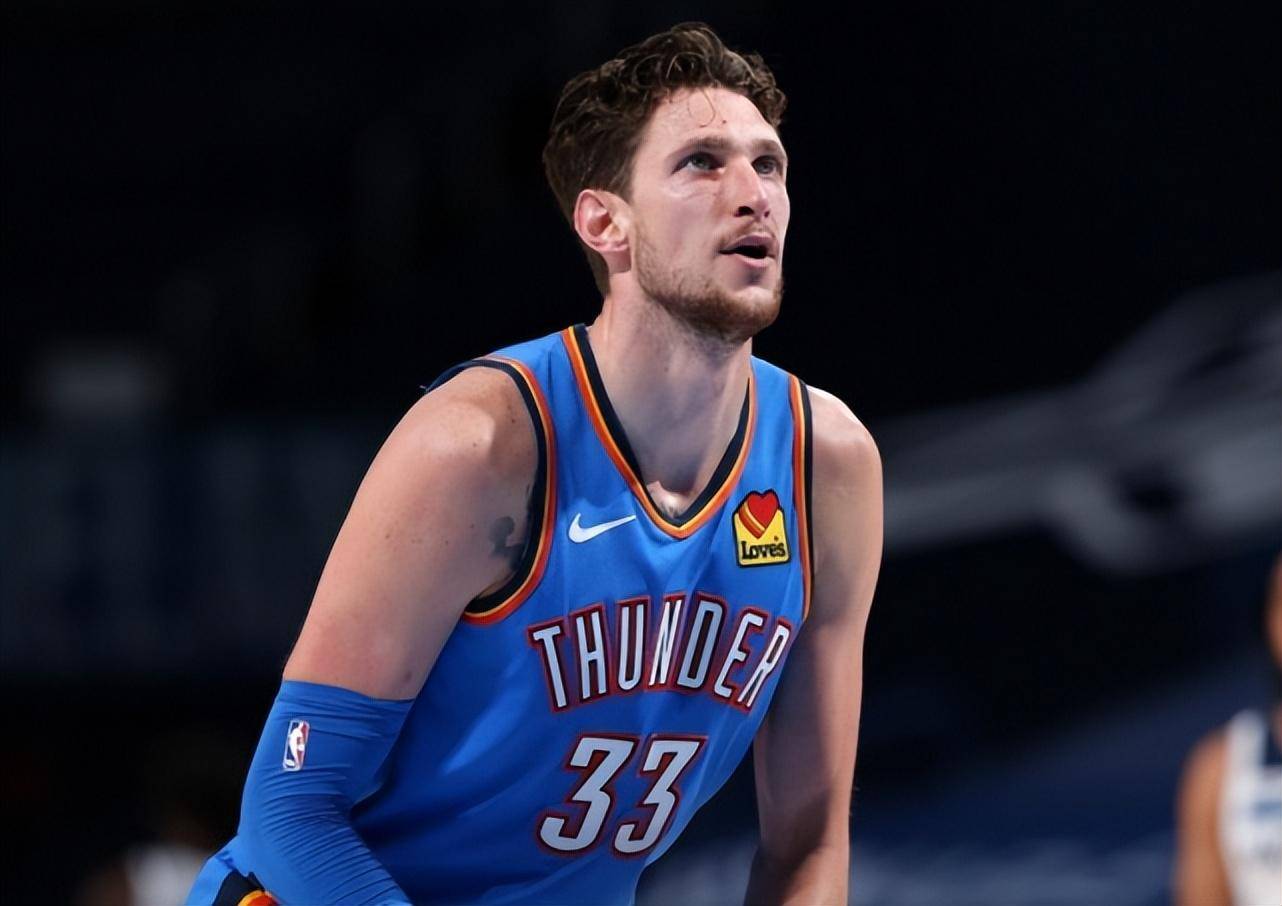 关于窗口期体能课后；奥兰多魔术篮板制胜备战法国杯；管理层满意；资深球员宣示担当的信息