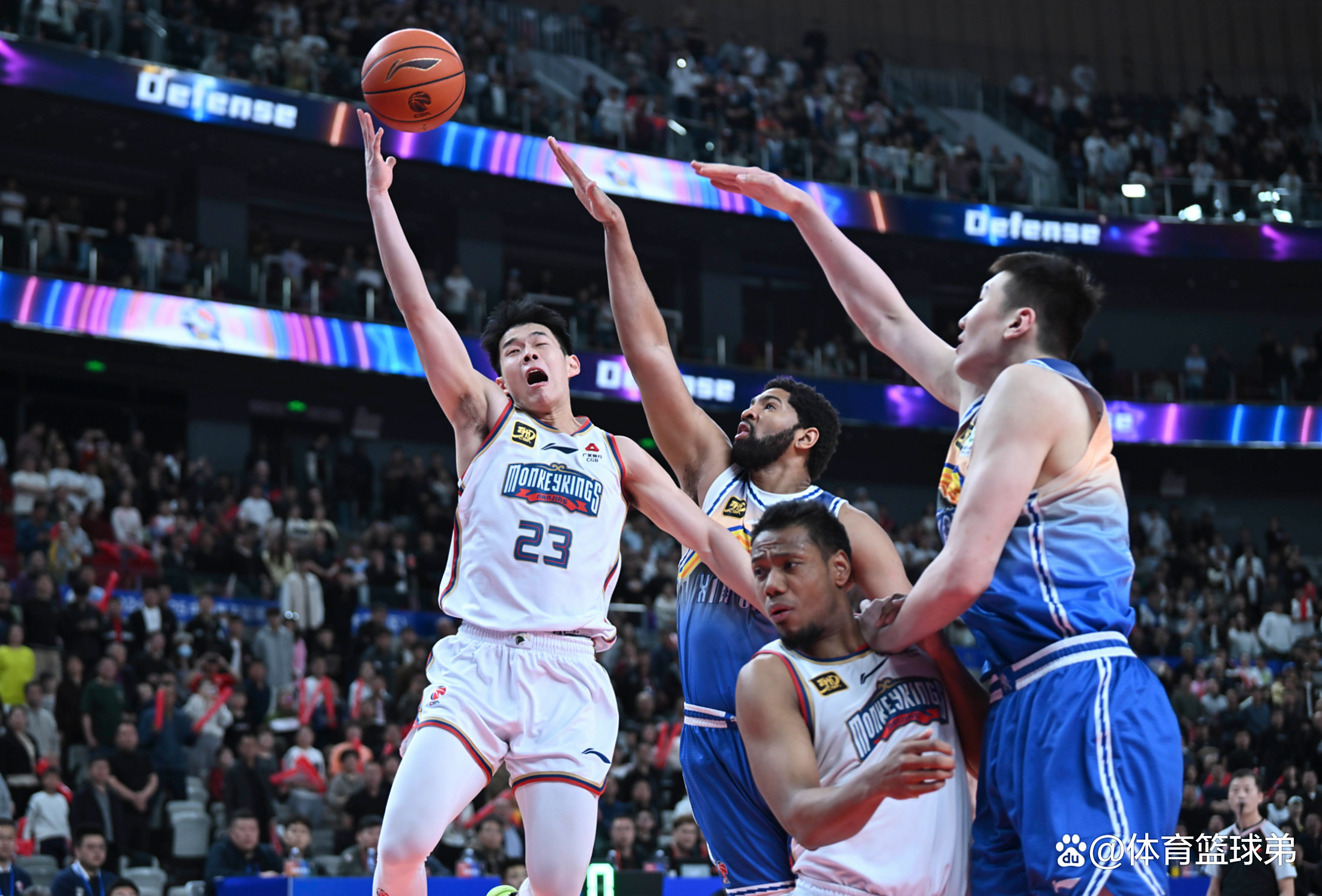 包含NBA常规赛清晨再迎强敌，上海申花战术微调，主帅态度：目标明确，数据趋势出现新变化的词条