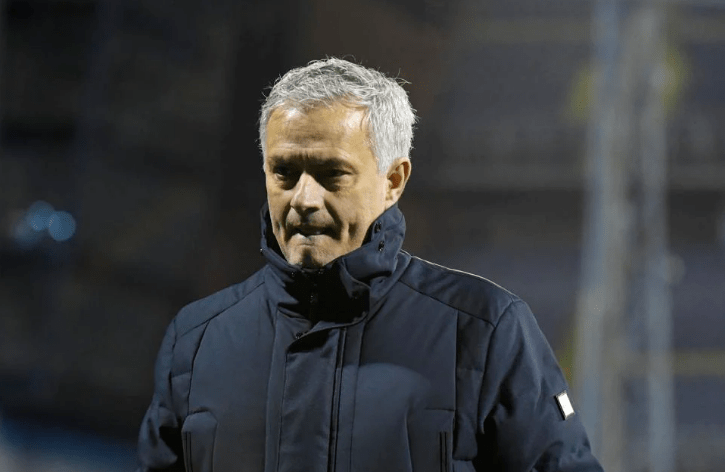 欧联加时末段再迎强敌;纽约尼克斯遗憾出局;主帅态度——更衣室稳定;球队文化再被提及(尼克斯今年和去年判若两队) 欧联加时末段再迎强敌;纽约尼克斯遗憾出局;主帅态度——更衣室稳定;球队文化再被提及(尼克斯今年和去年判若两队)