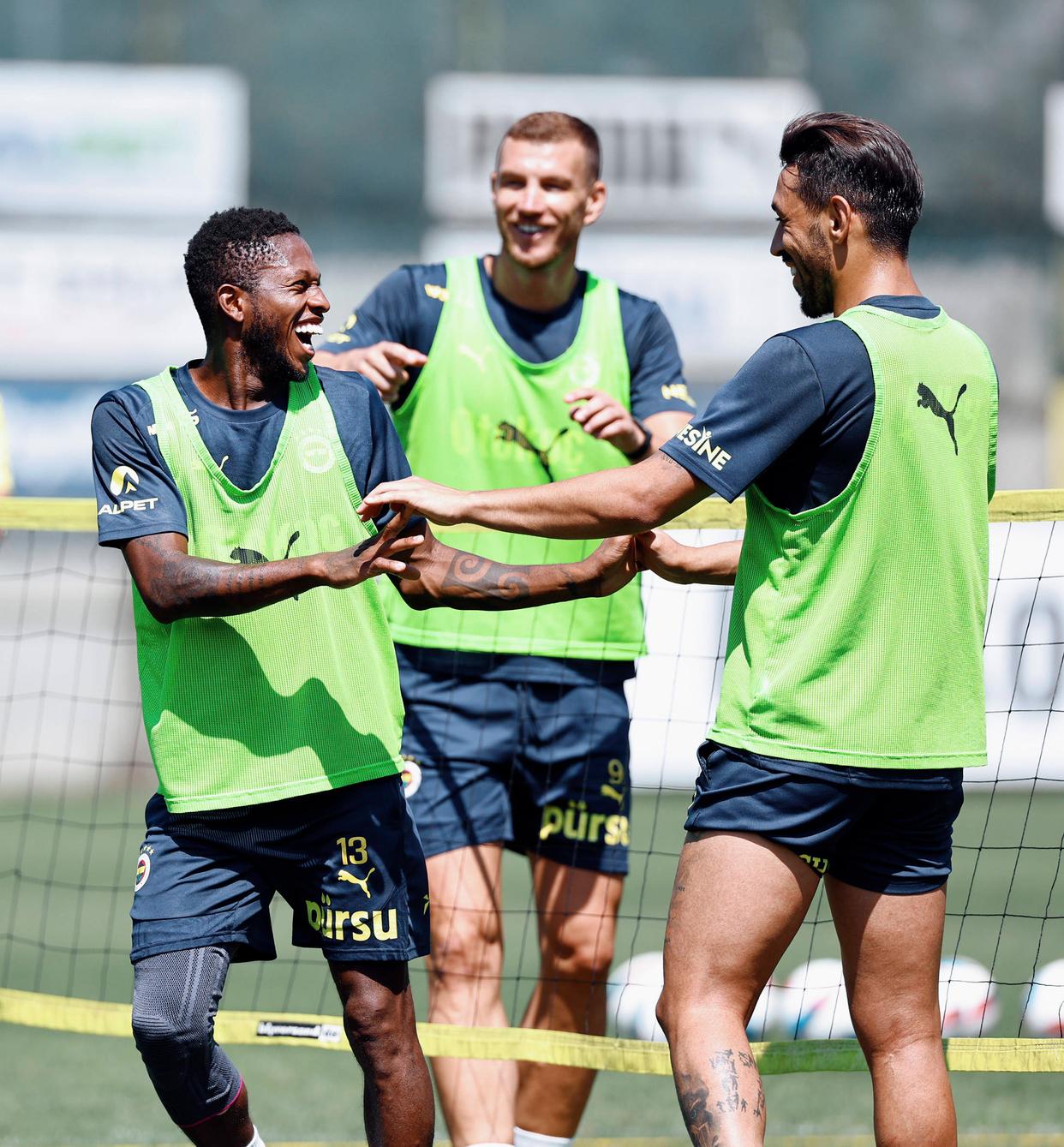 包含穆雷回归赛场，连败首场状态亮眼，C9观众沸腾！的词条